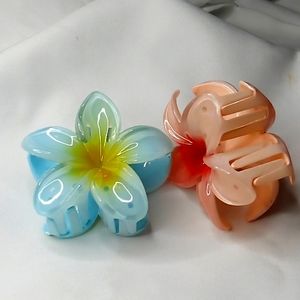 2pcs Blue/peach flower hair clips